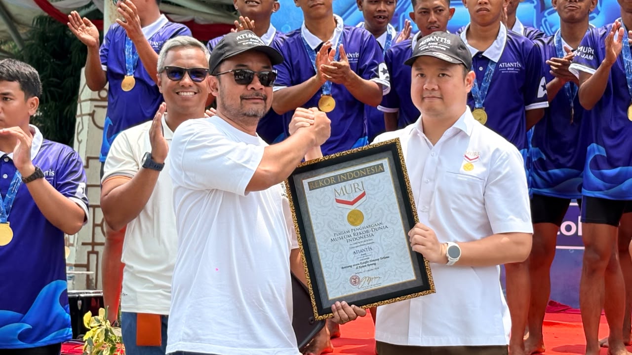 Renang Relay (Estafet) 24 Jam Non Stop di Atlantis Ancol Tercatat Sebagai Rekor MURI